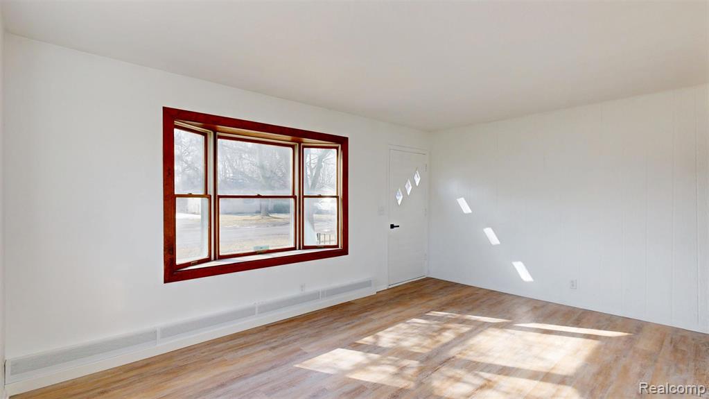 904 Oakview Drive, Saginaw, MI 48604 — Photo 13