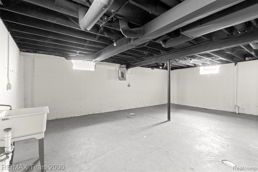 4830 Dickerson Street, Detroit, MI 48215 — Photo 30
