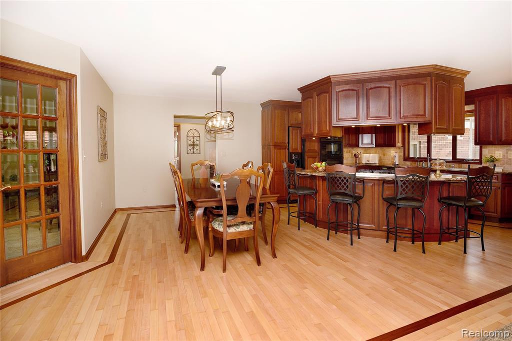 960 Eckford Drive, Troy, MI 48085 — Photo 9