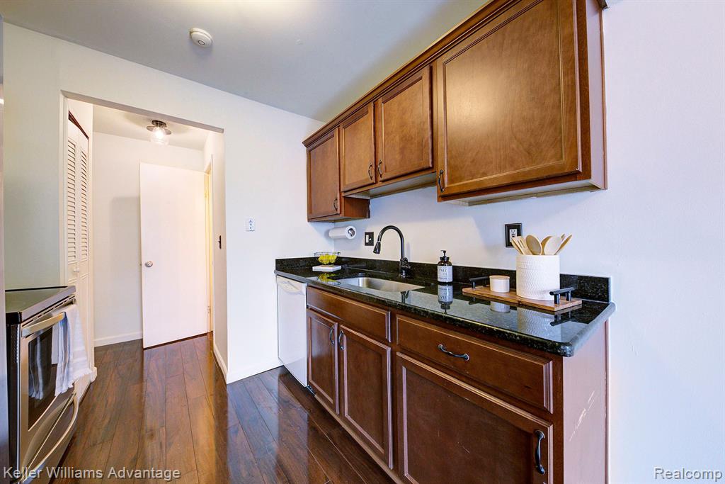 41324 NORTHWIND Drive, Canton, MI 48188 — Photo 6