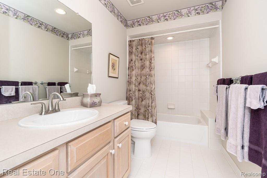 14278 Larkspur Drive, Shelby Twp, MI 48315 — Photo 26