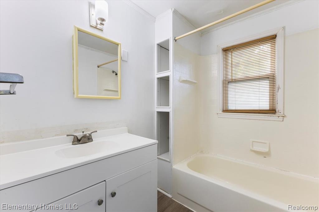45866 Gable Inn Street, Shelby Twp, MI 48317 — Photo 14