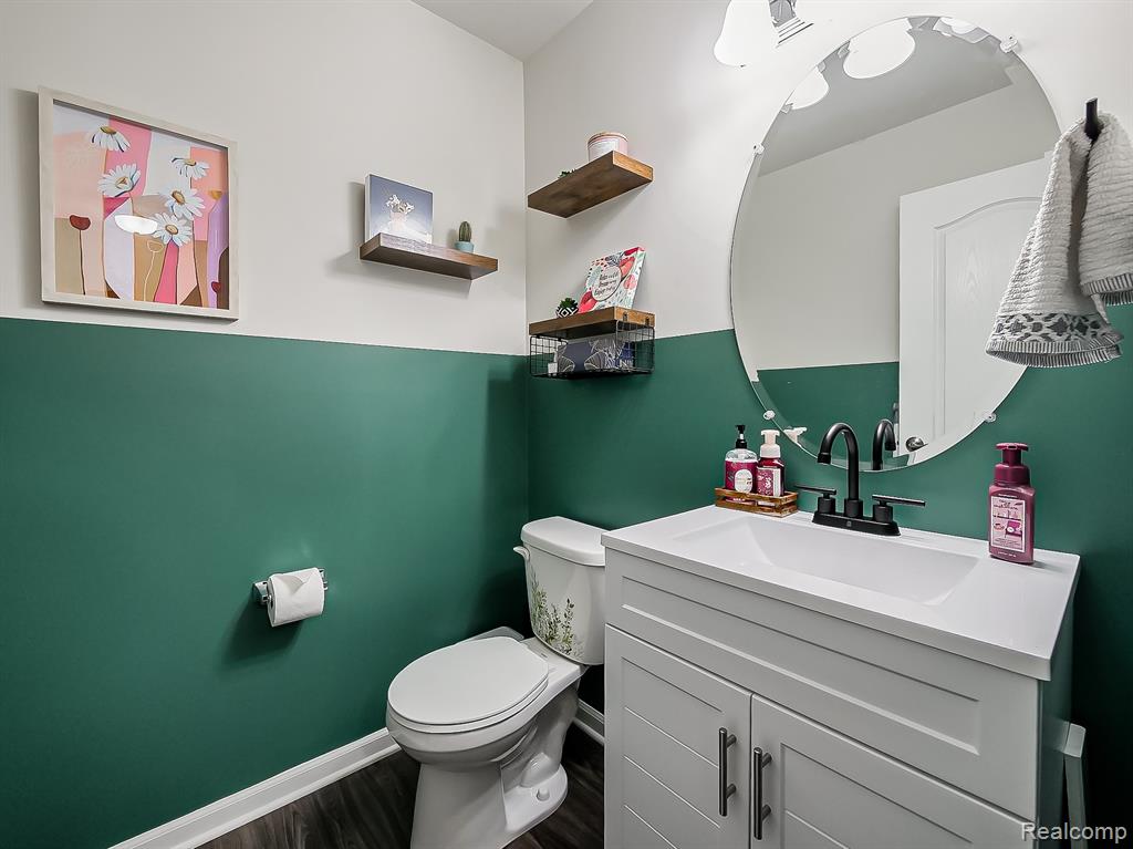 8640 Quincy Drive, Westland, MI — Photo 13