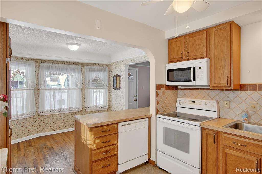 4403 Biddle Street, Wayne, MI 48184 — Photo 12
