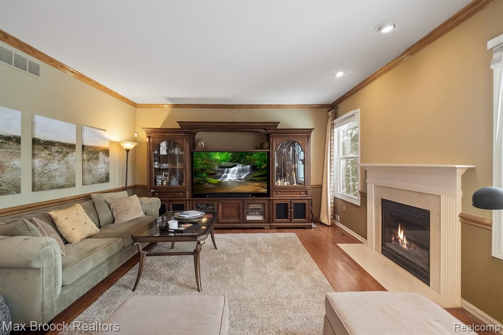 6144 Strawberry Circle, Commerce Twp, MI 48382 — Photo 10