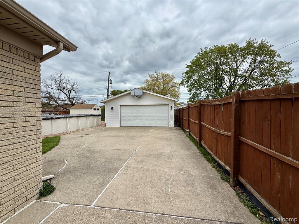 27334 Perry Street, Roseville, MI 48066 — Photo 35