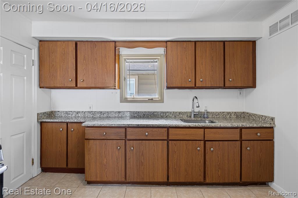 842 E 10 Mile Road, Ferndale, MI 48220 — Photo 5