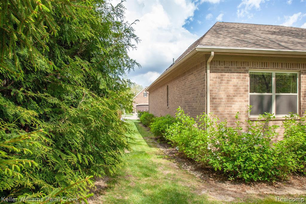 5514 WOODFALL Road, Clarkston, MI 48348 — Photo 52