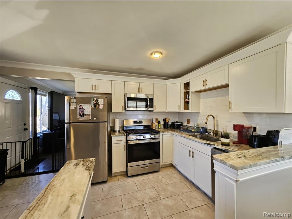 16830 S Stephens Drive E, Eastpointe, MI 48021 — Photo 14