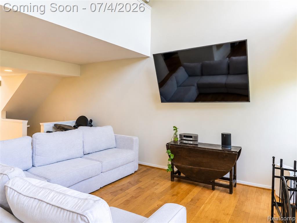 754 Ashley Circle, Rochester Hills, MI 48307 — Photo 9