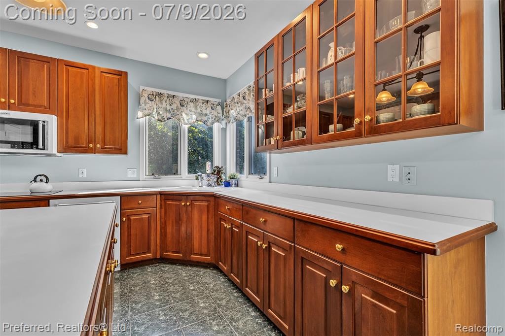 17649 Rolling Woods Circle, Northville, MI 48168 — Photo 39