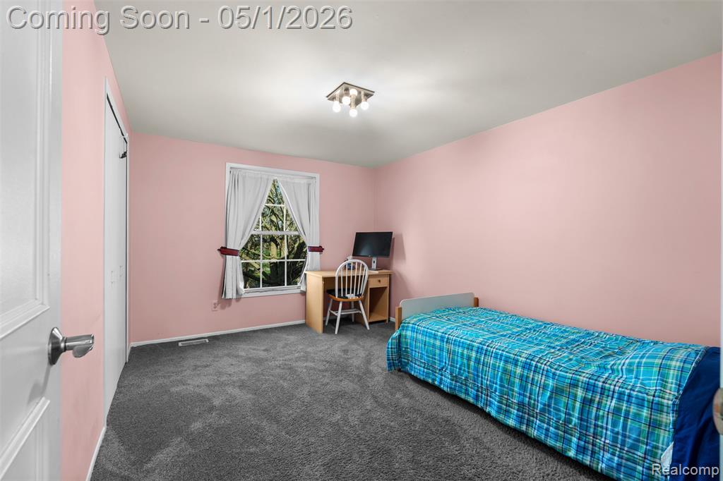 5686 Stratford Drive, West Bloomfield, MI — Photo 22