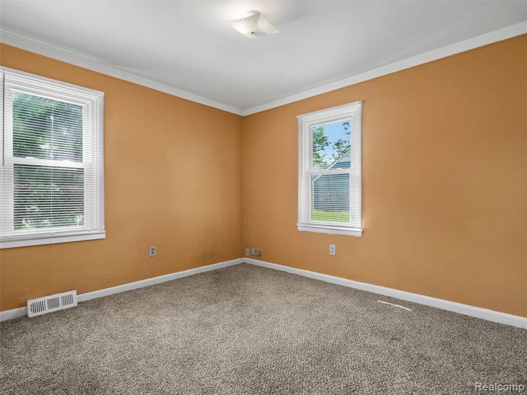 594 E Barrett Avenue, Madison Heights, MI 48071 — Photo 14