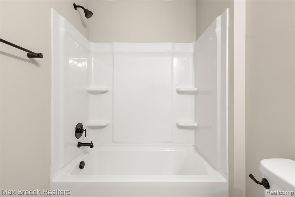 43091 Atwood Avenue 48 NE Atwood Avenue NE, 48, Novi, MI — Photo 18