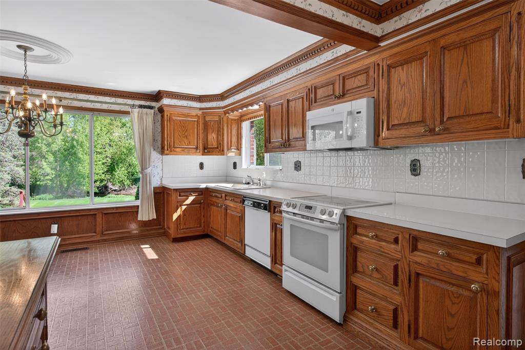 15623 Millar Road, Clinton Twp, MI 48036 — Photo 40
