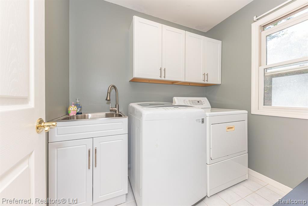 3104 SPRING HOLLOW, Ann Arbor, MI 48105 — Photo 31