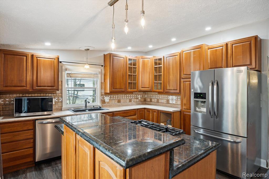 8537 Moms Drive, Belleville, MI 48111 — Photo 11