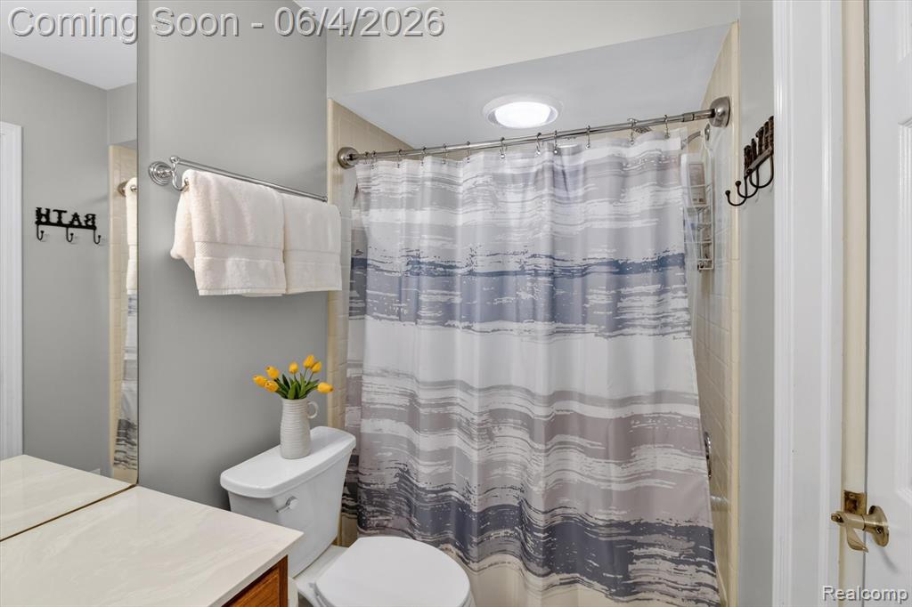 39852 Glenview Court, Northville, MI 48168 — Photo 42