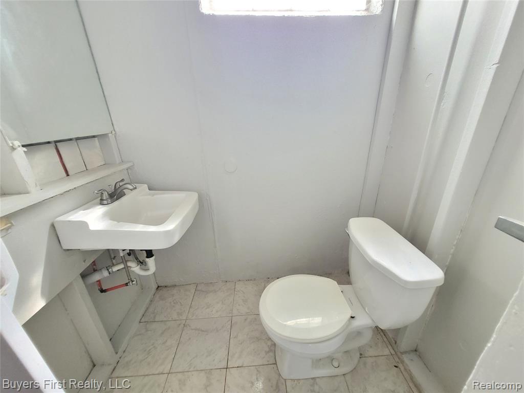 958 Cleveland Avenue, Lincoln Park, MI 48146 — Photo 15