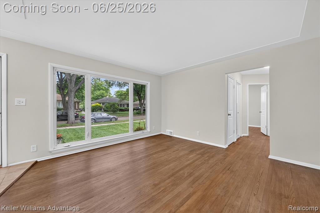 21681 Sussex Street, Oak Park, MI 48237 — Photo 7
