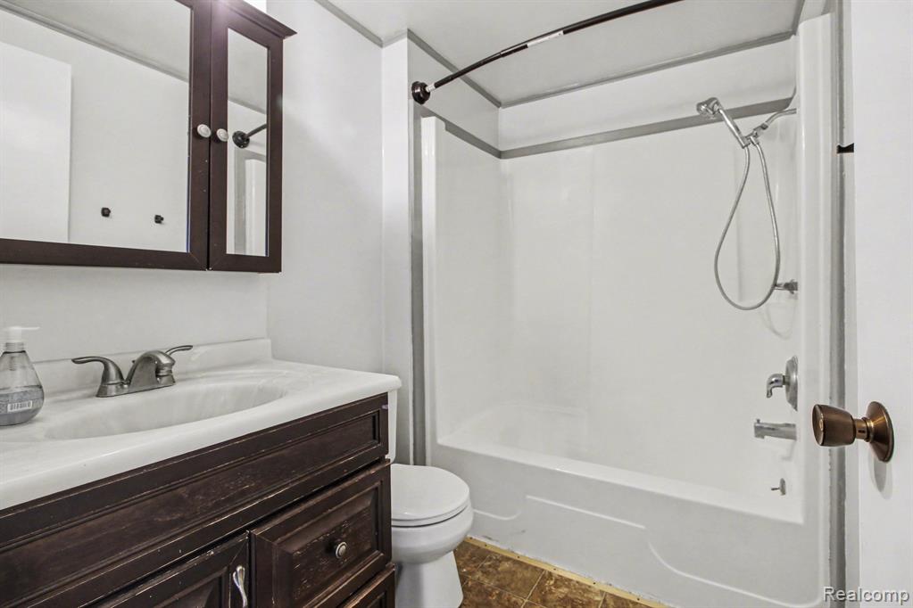 214 Riverbend Drive, Milan, MI 48160 — Photo 14