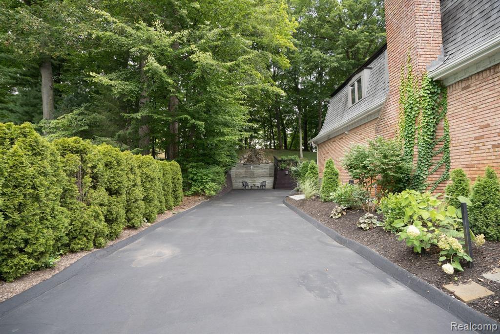 45778 FERMANAGH Drive, Northville, MI 48168 — Photo 12
