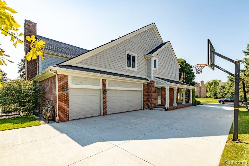 50988 W HILLS Drive, Plymouth, MI 48170 — Photo 4