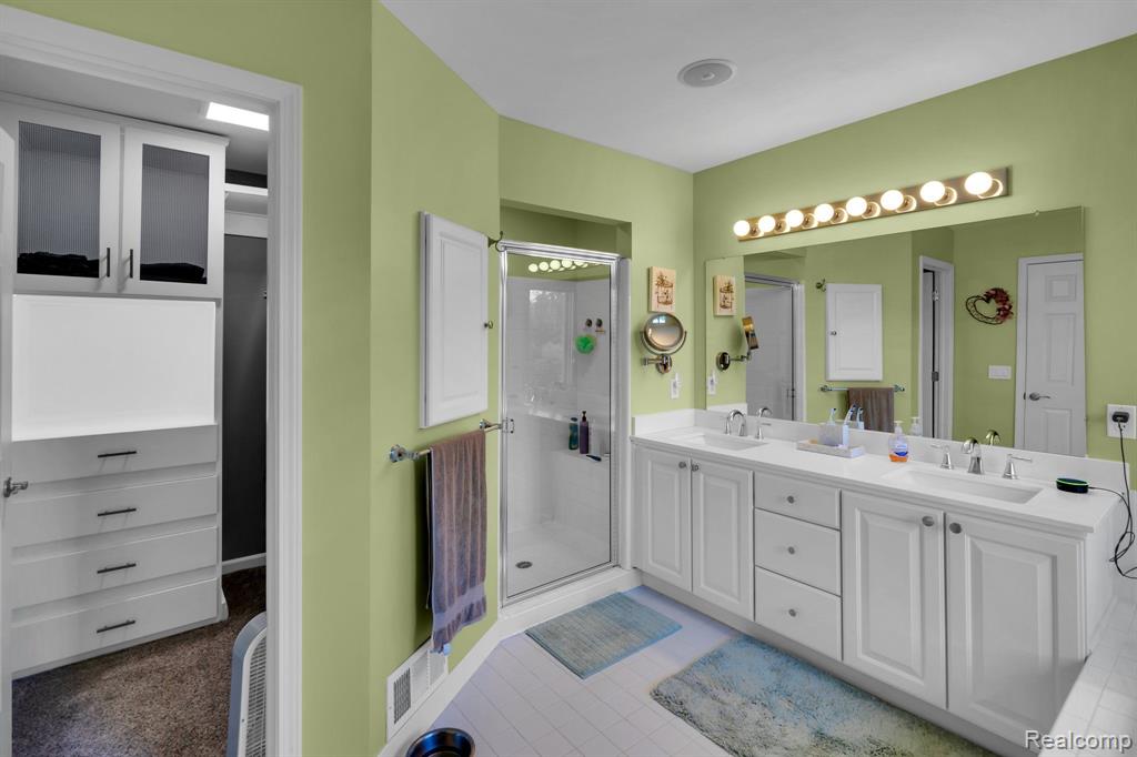 858 WOODSIDE Court, Lake Orion, MI — Photo 20
