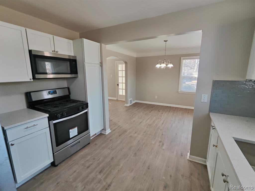 8354 COYLE Street, Detroit, MI 48228 — Photo 13