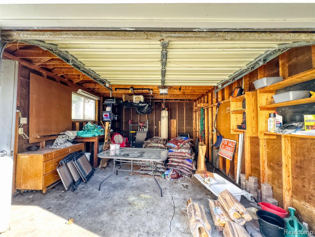 806 N ALTADENA Avenue, Royal Oak, MI 48067 — Photo 26