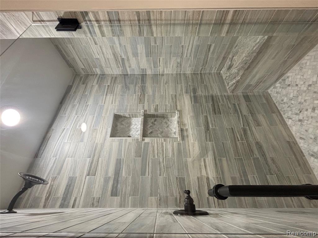 30294 Adams Drive, Gibraltar, MI — Photo 13