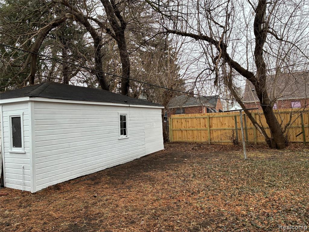 19352 Evergreen Road, Detroit, MI 48219 — Photo 8