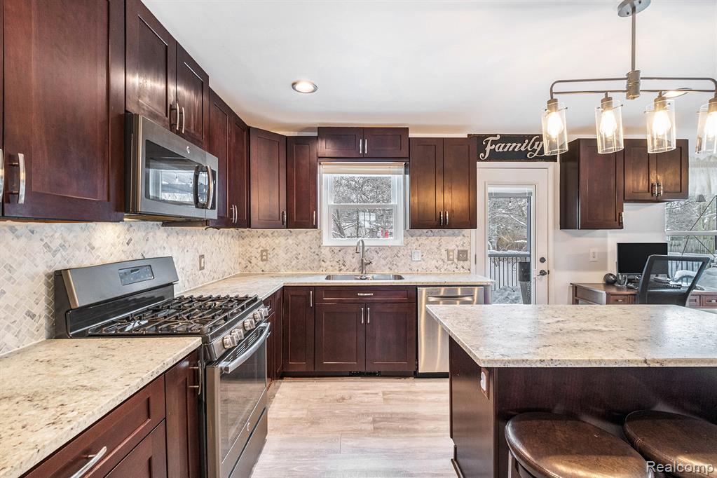 6414 Stonehearth Pass, Grand Blanc, MI 48439 — Photo 12