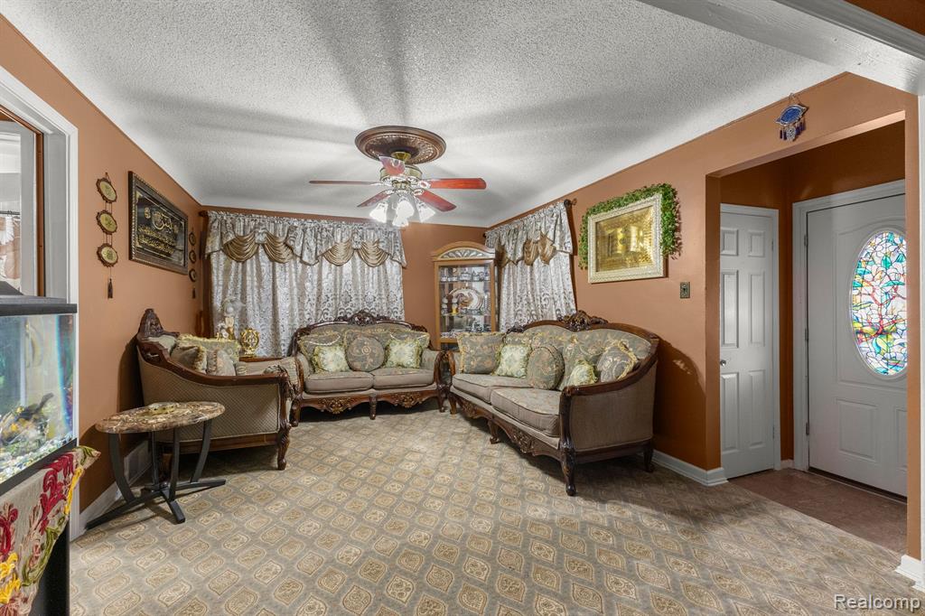 6305 ARCHDALE Street, Detroit, MI 48228 — Photo 5