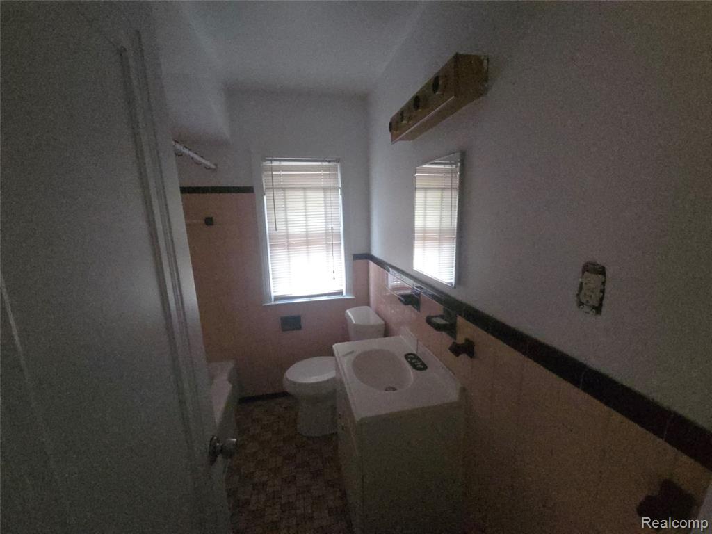 14068 Carlisle Street, Detroit, MI 48205 — Photo 8