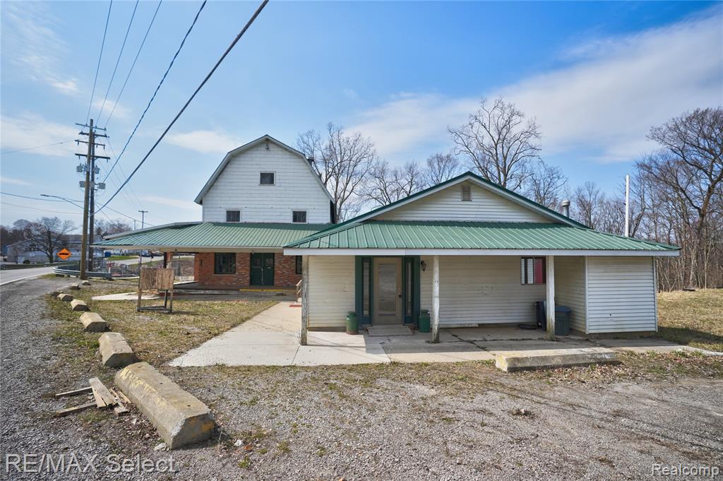 8572 Silver Lake Road, Linden, MI 48451 — Photo 7