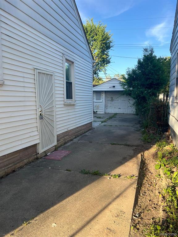 7290 Woodmont Avenue, Detroit, MI 48228 — Photo 2