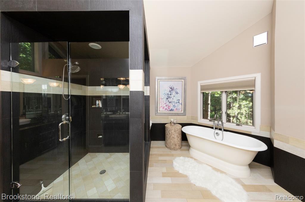 7215 DEER LAKE Court, Clarkston, MI — Photo 28