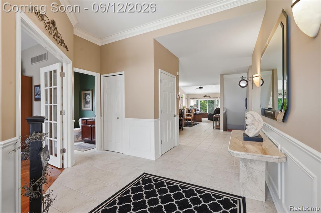 470 Delmar Court, Highland, MI — Photo 4