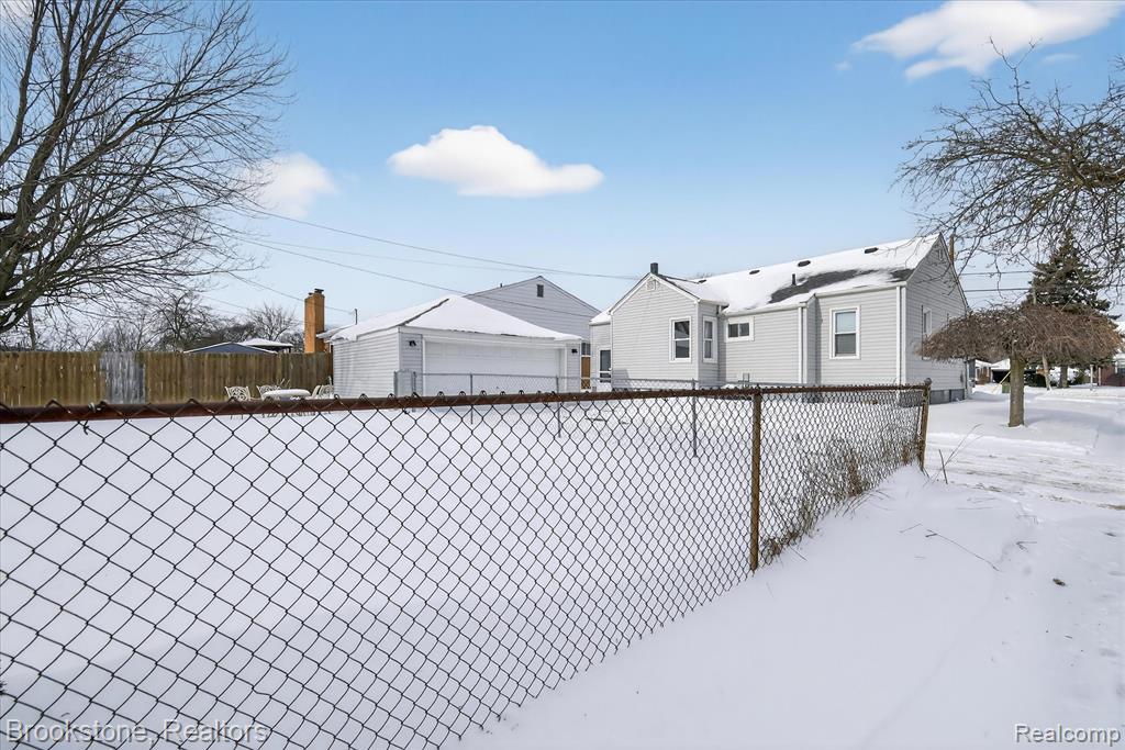 14801 Pennsylvania Road, Riverview, MI 48193 — Photo 3
