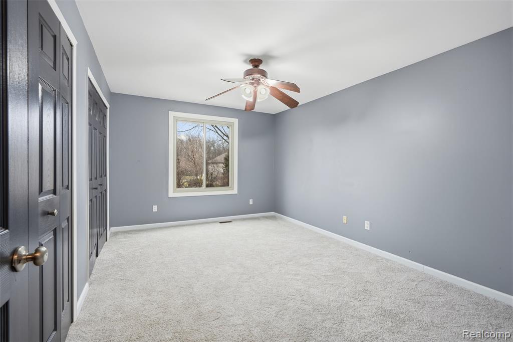 42739 Pond View Drive, Sterling Heights, MI 48314 — Photo 32
