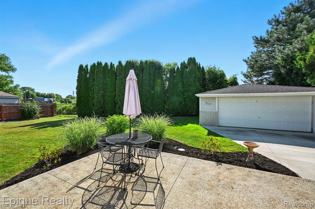 41558 Harvard Drive, Sterling Heights, MI 48313 — Photo 6