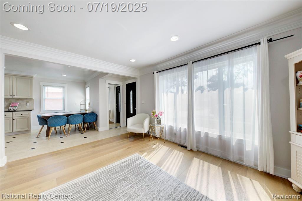 8126 Dale Street, Dearborn Heights, MI 48127 — Photo 10