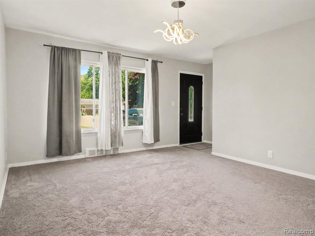 6075 Detroit Street, Mount Morris, MI 48458 — Photo 4