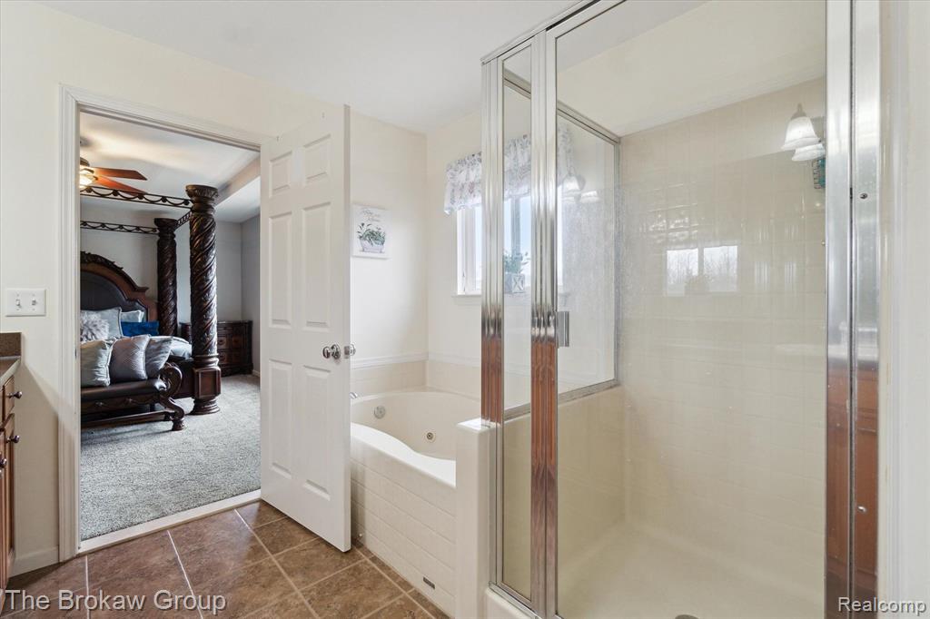 5232 NORTHWOOD Road, Grand Blanc, MI 48439 — Photo 32