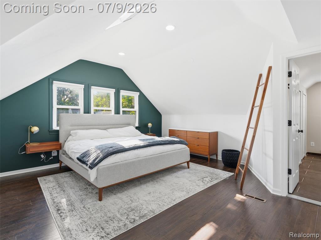 622 N Rembrandt Avenue, Royal Oak, MI 48067 — Photo 9