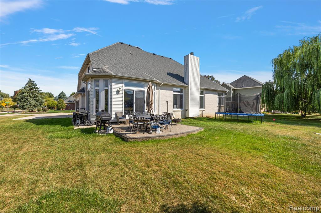 43187 Vintners Place Drive, Sterling Heights, MI 48314 — Photo 42