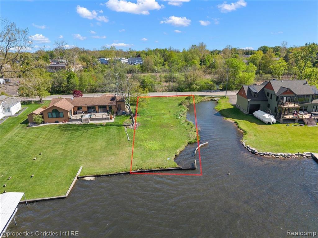188 Wolverine Drive, Wolverine Lake, MI 48390 — Photo 2