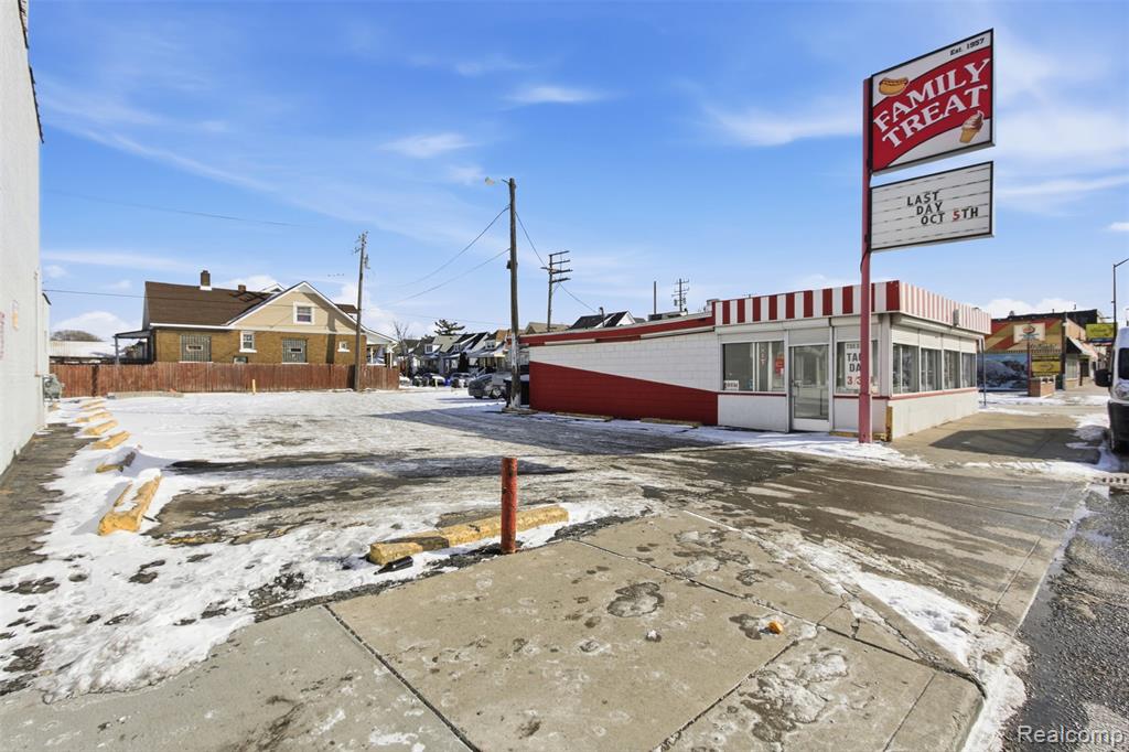 2010 Springwells Street