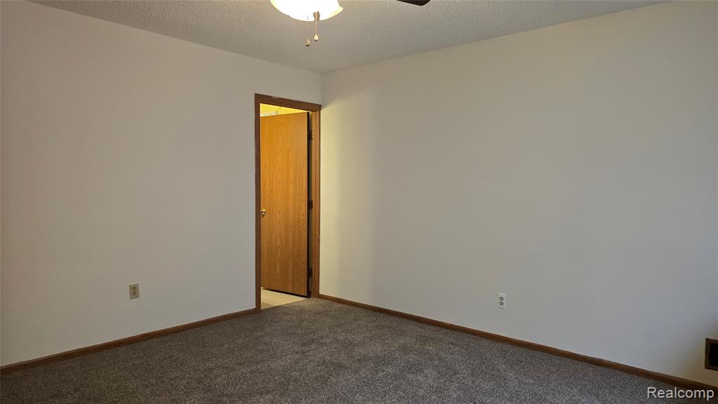 803 E Meyers Avenue, Hazel Park, MI 48030 — Photo 18